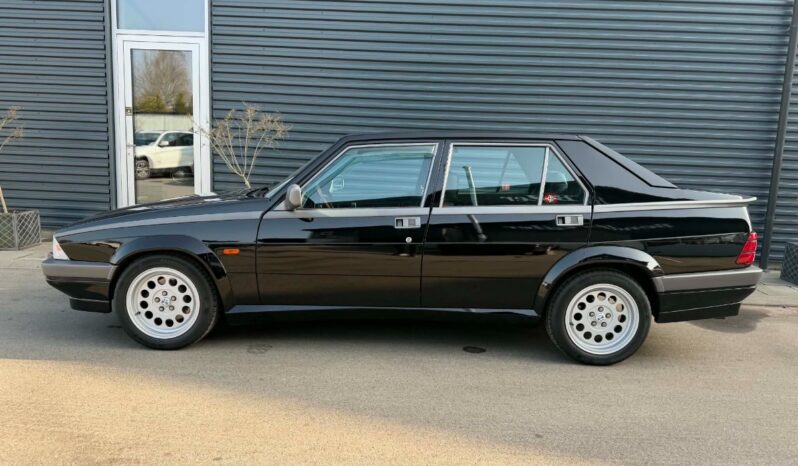 Alfa Romeo 75 Twin Spark full
