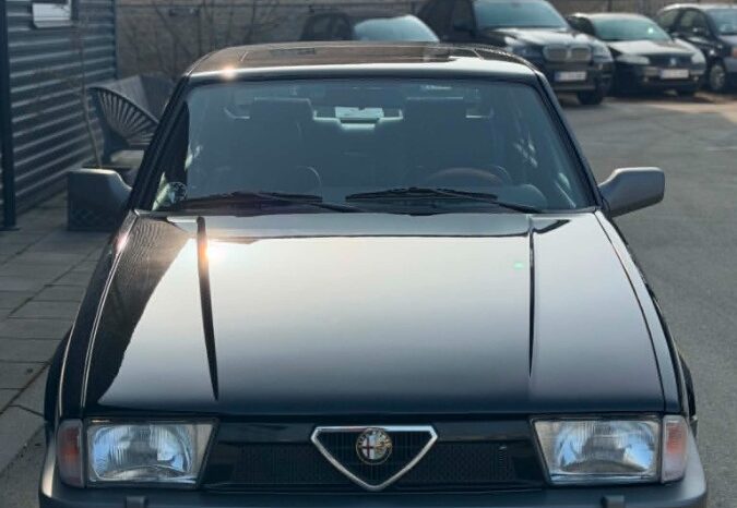 Alfa Romeo 75 Twin Spark full