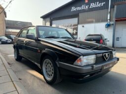 Alfa Romeo 75 Twin Spark full