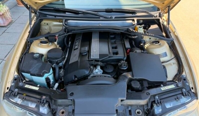 BMW 3-serie E46 330 CI full