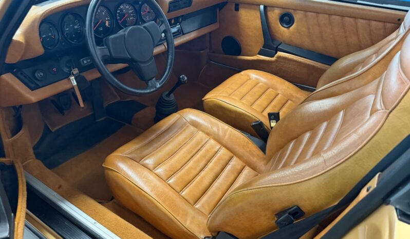 Porsche 911 3.0 SC Coupe full