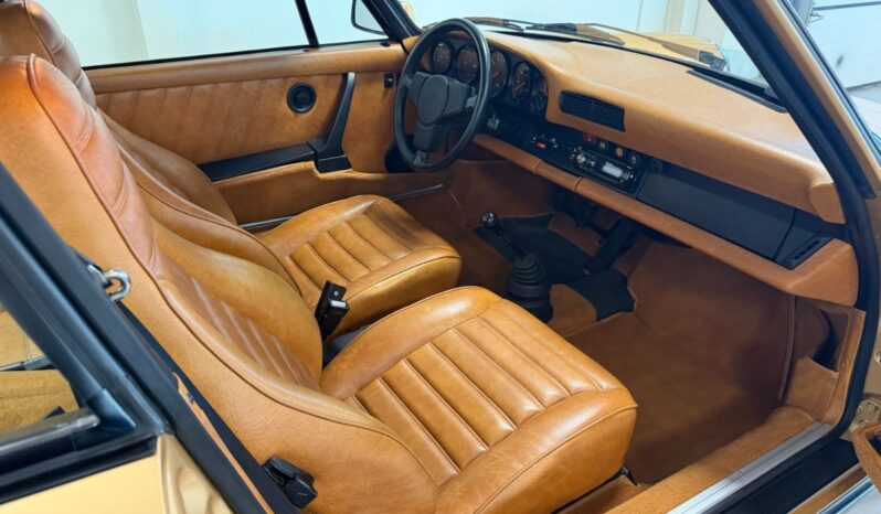 Porsche 911 3.0 SC Coupe full