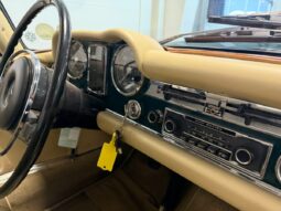 Mercedes-Benz SL (W113) 280 SL Pagode full