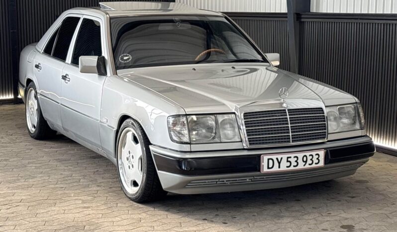Mercedes-Benz E-Klasse (W124) 300E full