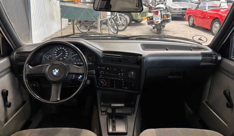 BMW 3-serie E30 320i Coupé full