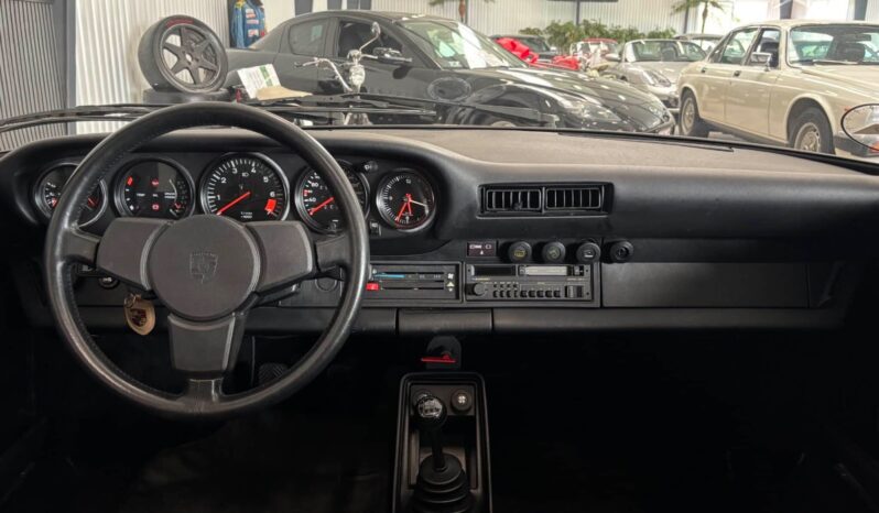 Porsche 911 G-serie Carrera 3.2 full