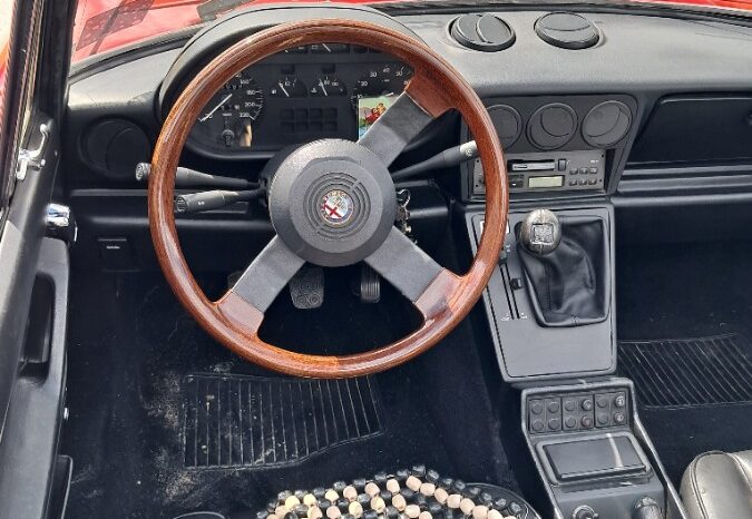 Alfa Romeo Spider 1600 full