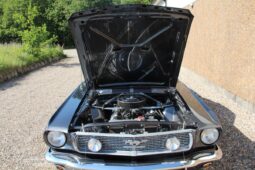 Ford Mustang Fastback full