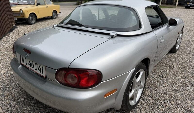 Mazda MX-5 Sport Cabriolet full