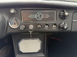 MG MGB 1800 Roadster full