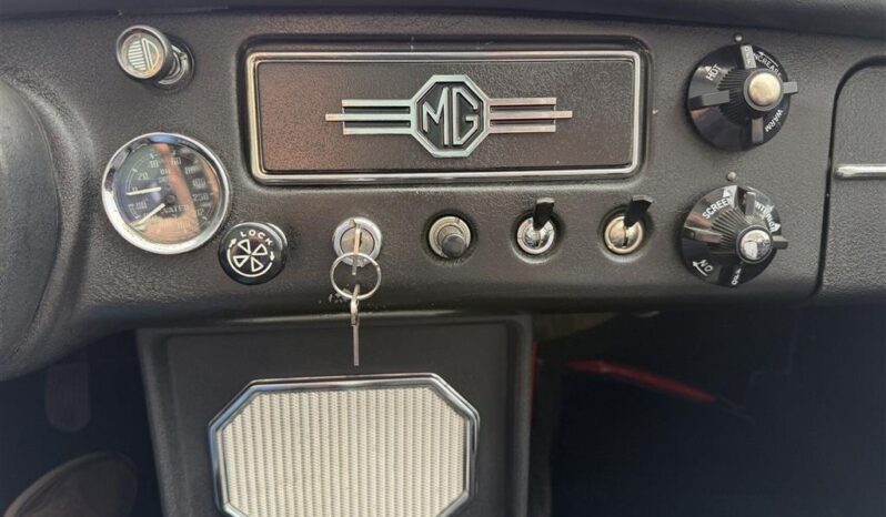 MG MGB 1800 Roadster full