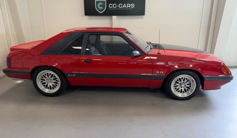 Ford Mustang GT Fastback full