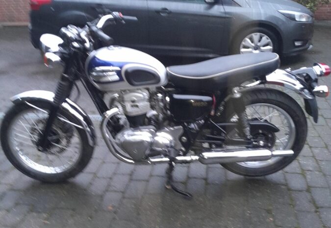 Kawasaki W650 full