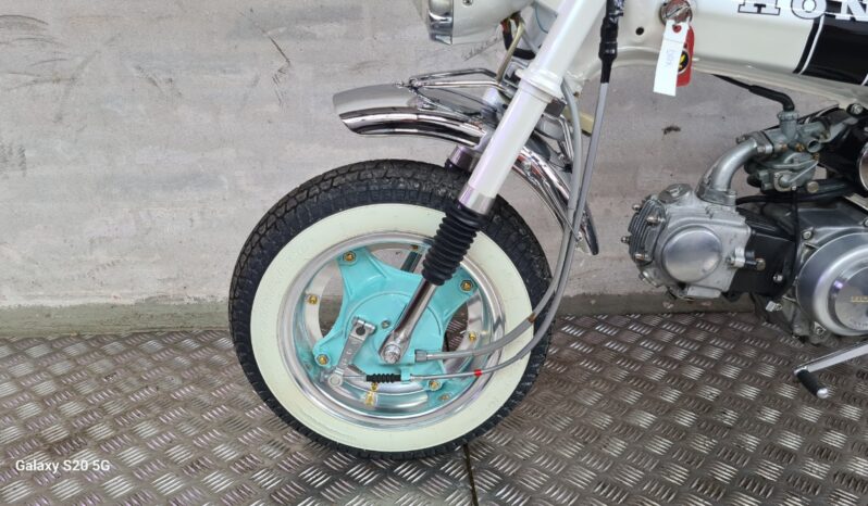 Honda Dax White Lady full