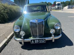 MG Magnette Saloon full