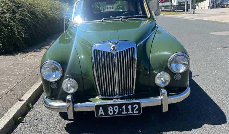 MG Magnette Saloon full