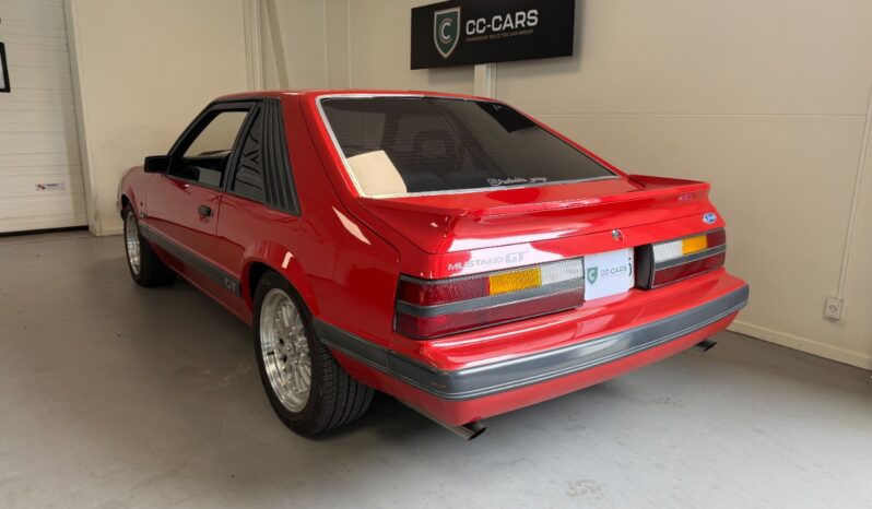 Ford Mustang GT Fastback full