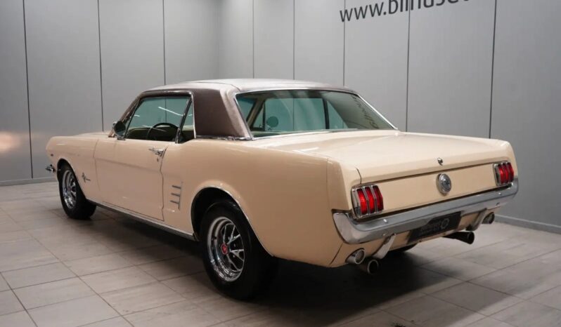 Ford Mustang v8 full