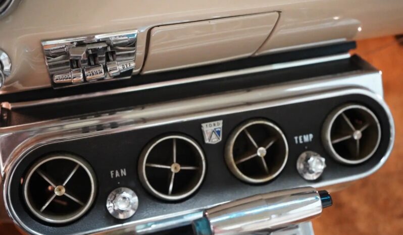 Ford Mustang v8 full