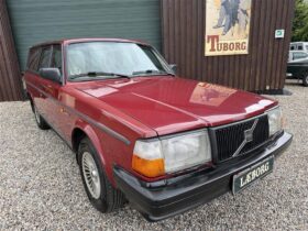Volvo 200-Serie 240 stc. Black Line
