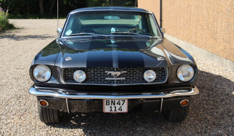 Ford Mustang Fastback full