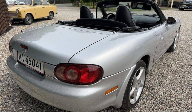 Mazda MX-5 Sport Cabriolet full