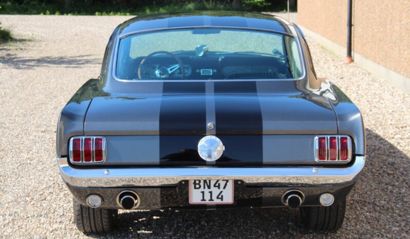 Ford Mustang Fastback full