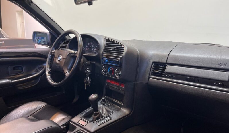 BMW 3-serie E36 328i 2,8 Cabriolet 2d full