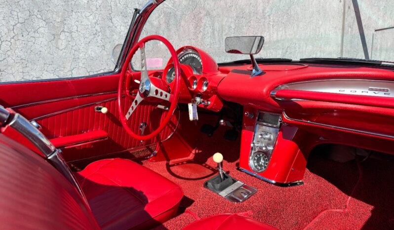 Chevrolet Corvette C1 Stingray convertible full