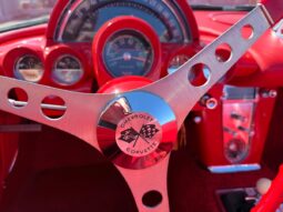 Chevrolet Corvette C1 Stingray convertible full