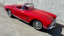 Chevrolet Corvette C1 Stingray convertible full