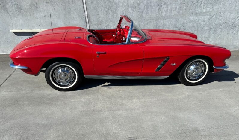 Chevrolet Corvette C1 Stingray convertible full