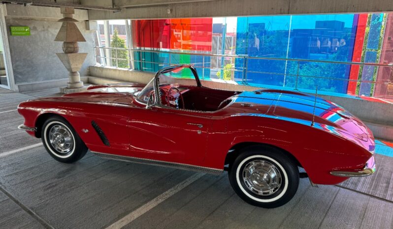Chevrolet Corvette C1 Stingray convertible full