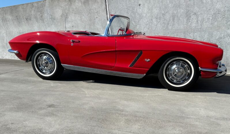 Chevrolet Corvette C1 Stingray convertible full