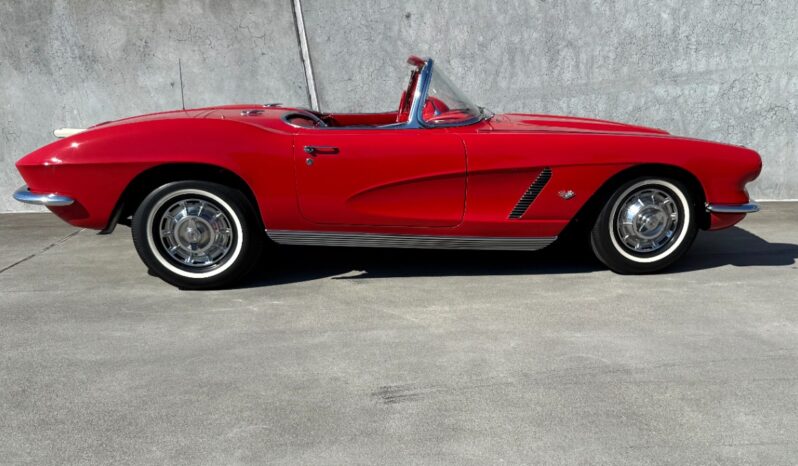 Chevrolet Corvette C1 Stingray convertible full