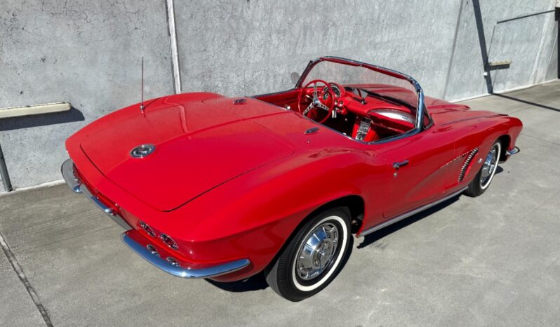 Chevrolet Corvette C1 Stingray convertible full