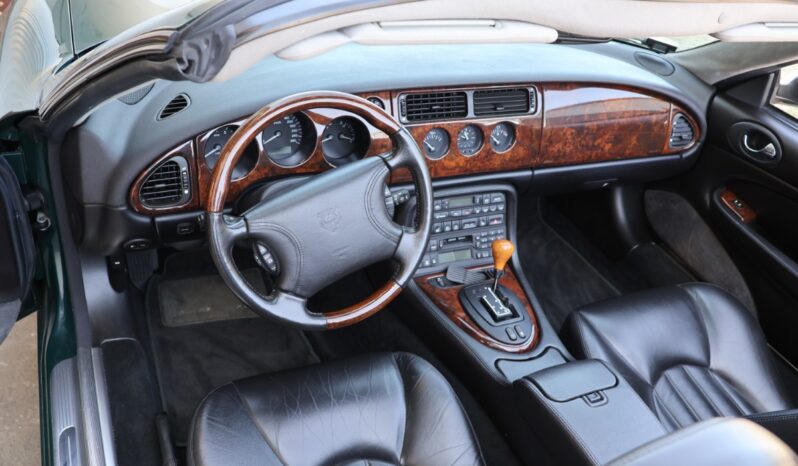 Jaguar XK8 4,0S full