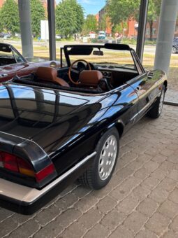 Alfa Romeo Spider 2,0 Twin Cam full