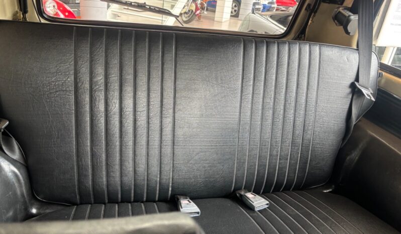 Lada Niva 1600 full
