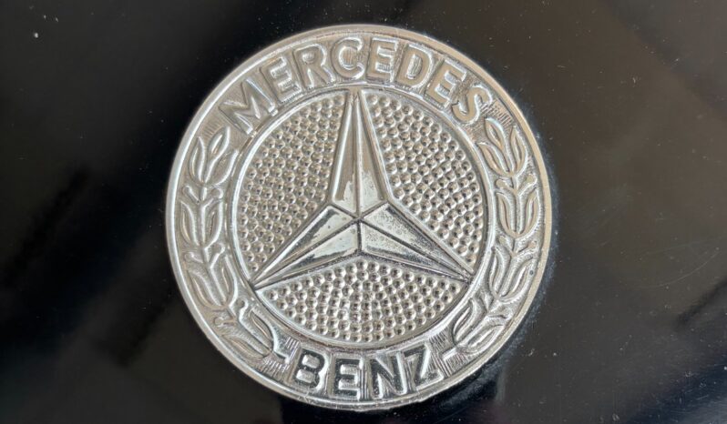 Mercedes-Benz SL-Klasse (R107) 560 SL full