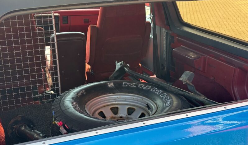 Ford Bronco v8 full
