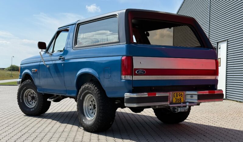 Ford Bronco v8 full