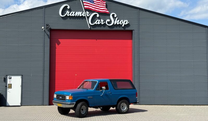 Ford Bronco v8 full