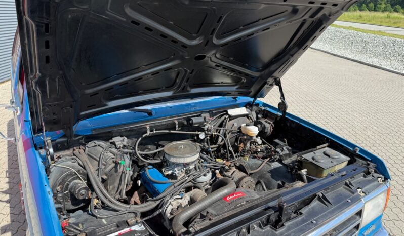 Ford Bronco v8 full