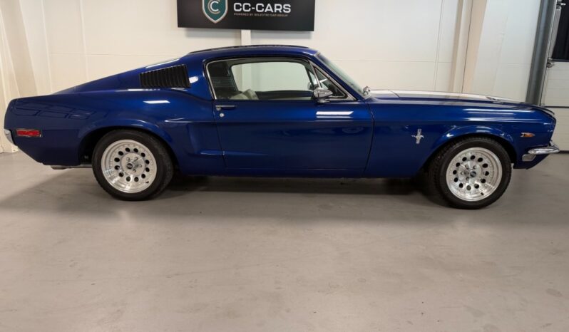 Ford Mustang 4.9 L 302 Fastback full