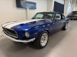 Ford Mustang 4.9 L 302 Fastback full