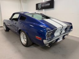Ford Mustang 4.9 L 302 Fastback full