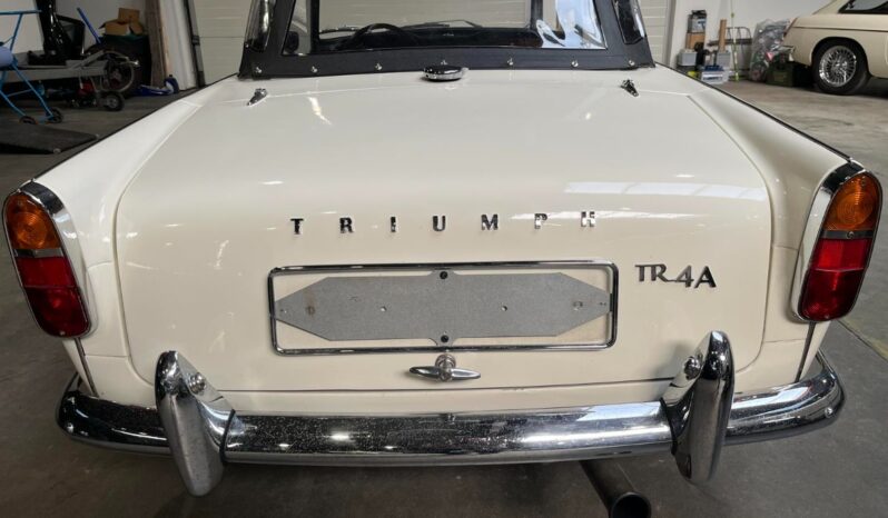 Triumph TR4A cabriolet full
