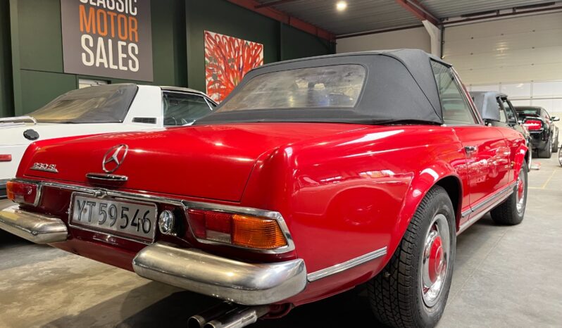 Mercedes-Benz SLC-Klasse (C107) Pagode 230 SL full