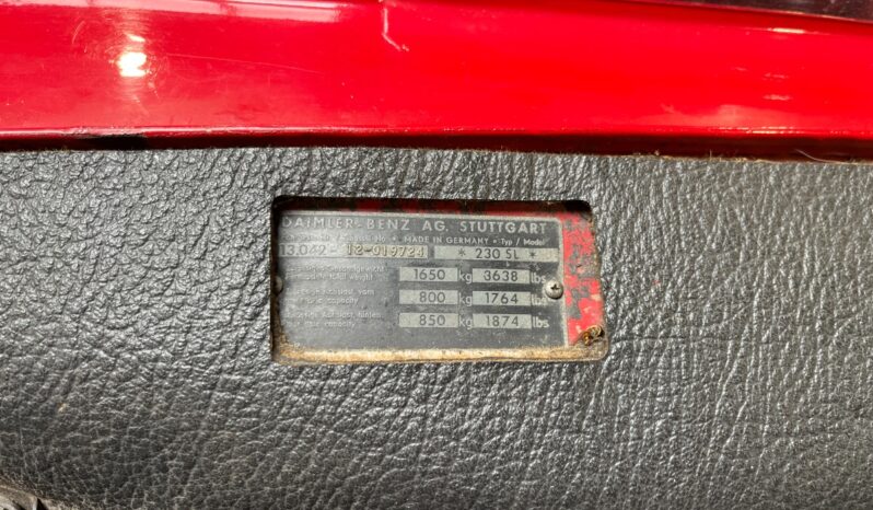 Mercedes-Benz SLC-Klasse (C107) Pagode 230 SL full